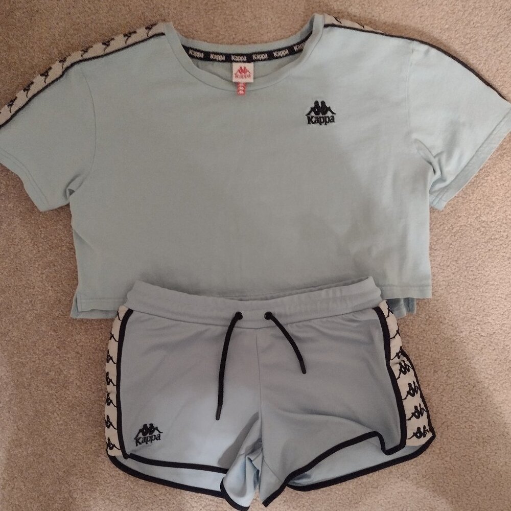 Matching medium Kappa set althetic leisure boxy crop top & dolphin shorts